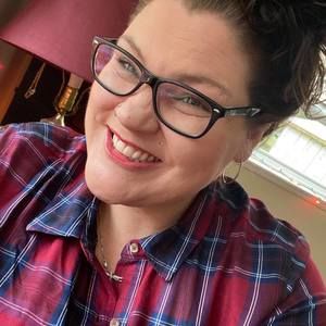 Meet your Posher, Cassandra